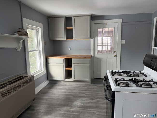 Photo - 139 N Main St Unit 2