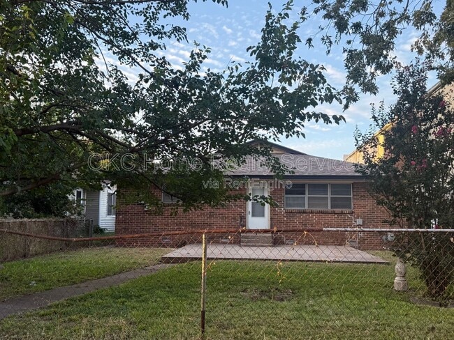 Photo - 118 SW 1st St