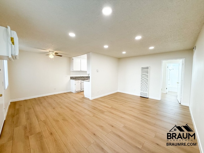 Photo - 6612 Sylmar Ave Unit 104