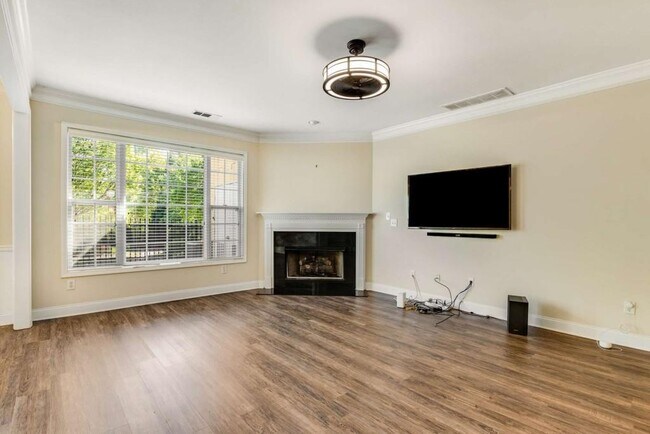 Photo - 3276 Kensington Rd