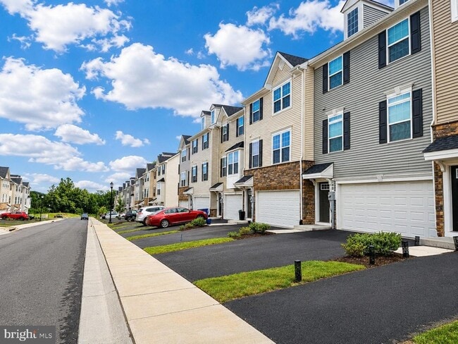 Photo - 340 Paca Gardens Ln