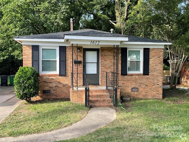 Building Photo - 1612 Russell Ave Rental
