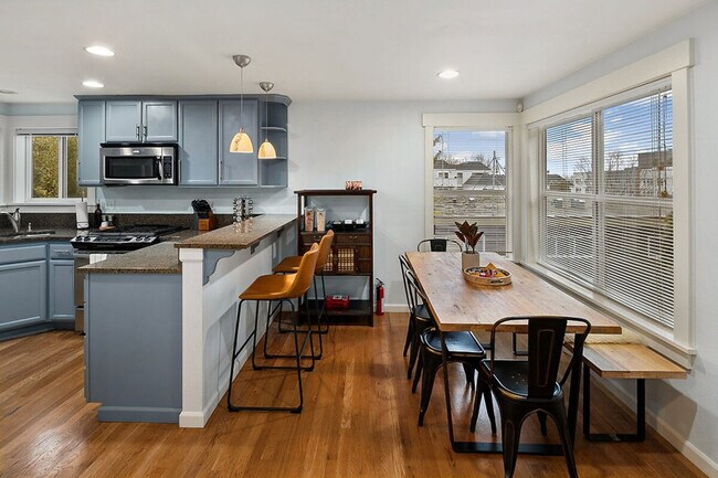 1209 Aurora Ave N Unit SI ID1036011P