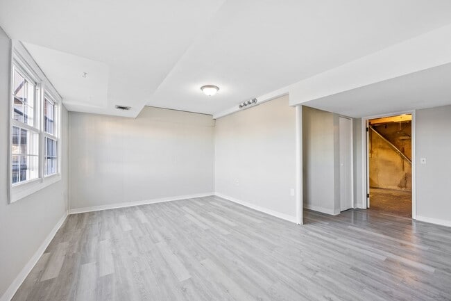 Photo - 64 Savin Park