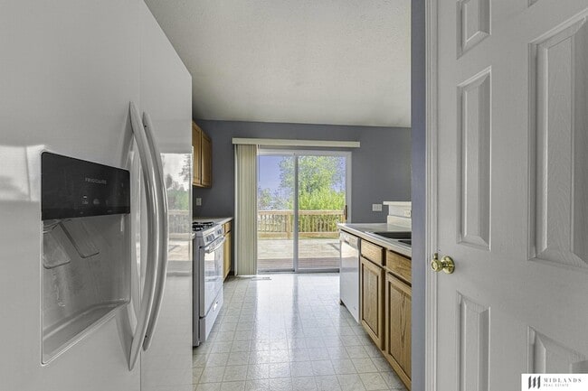 Photo - 2704 Michaela St