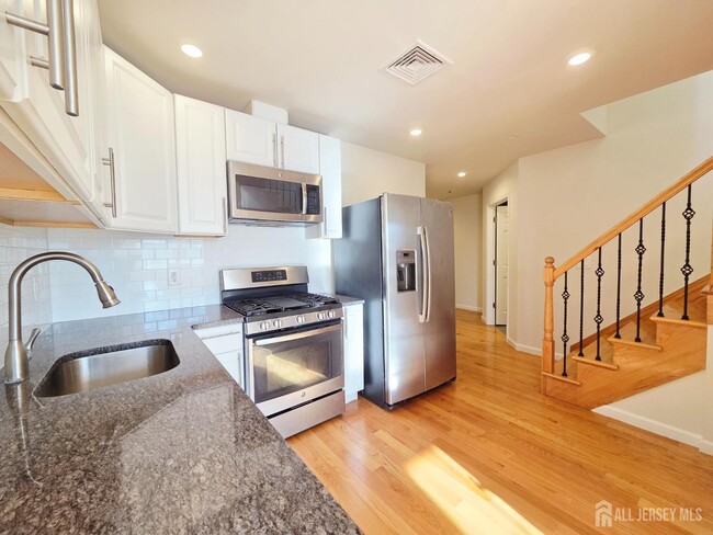 Photo - 120 Georges Rd Unidad 312