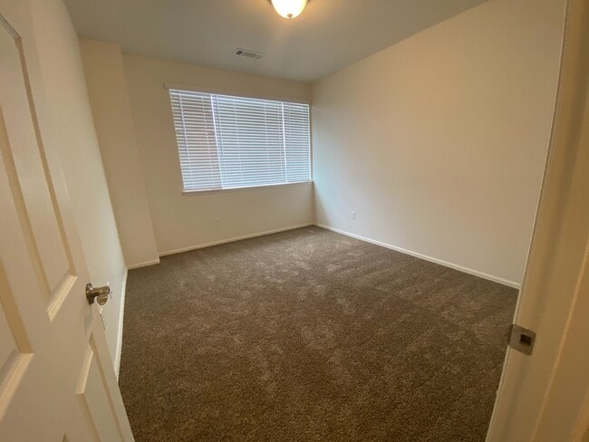 Fossil Ridge Apartments