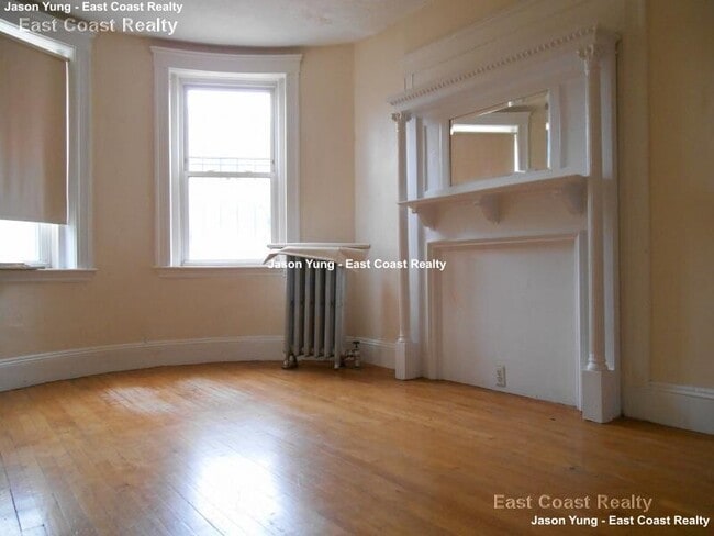 Photo - 1367 Commonwealth Ave Unidad 1 Rental