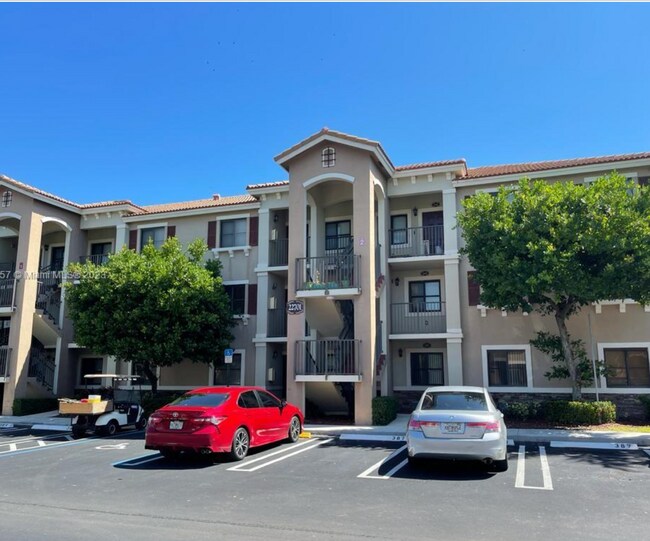 Photo - Live in this spacious 2 bedrooms, 2 full b...