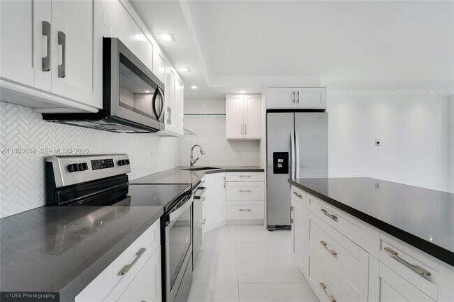 Photo - 6039 Collins Ave Unit 1222