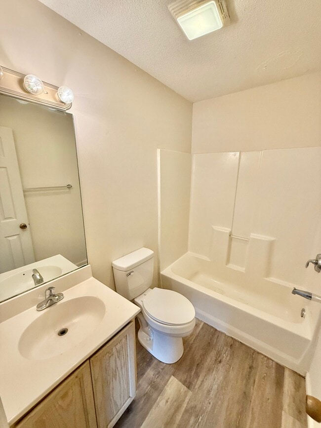 Photo - 2827 McKinley Rd Unit 1A