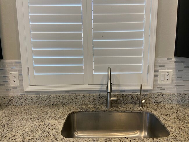 Large Sink - 1326 N Zane Dr