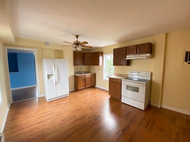 Building Photo - 236 Guilford St Unit 236-B