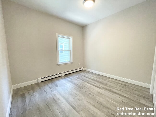 Photo - 174 Bolton St Unit 1