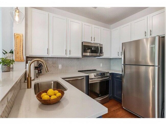 615 N 1st St Unit 115