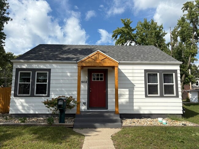 Building Photo - 502 E Homer St