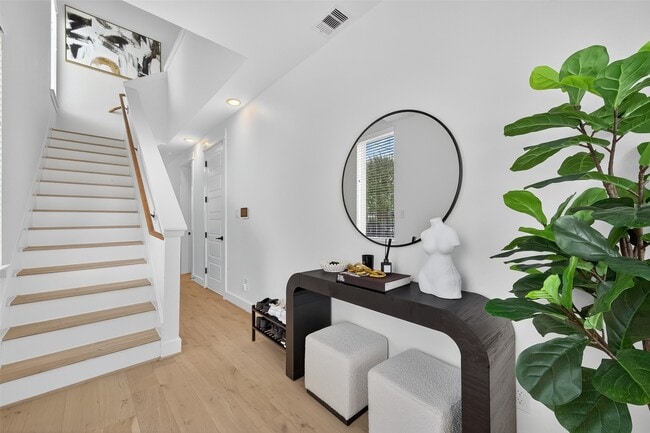 Photo - 4806 Gano St