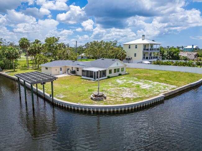 Photo - 1034 Canal St