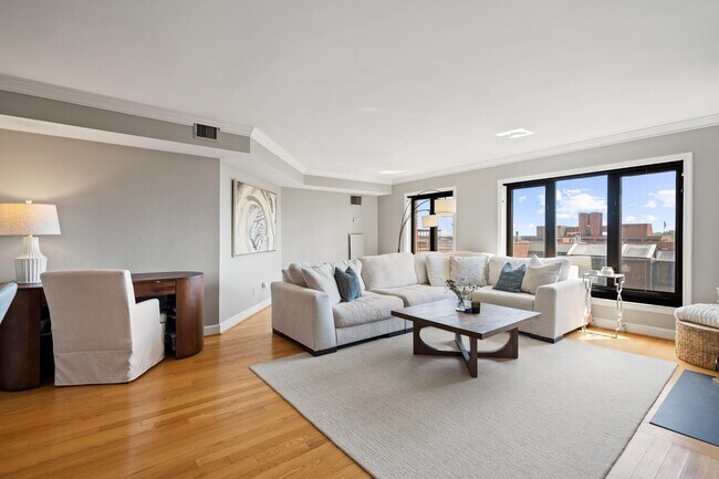 Photo - 1080 Wisconsin Ave NW