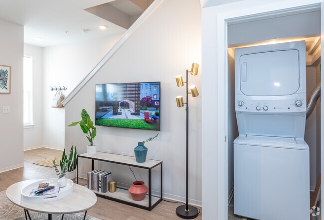 4BR, 4BA - 1630 SF 4x4 Townhome- Living Area - Paloma Raleigh