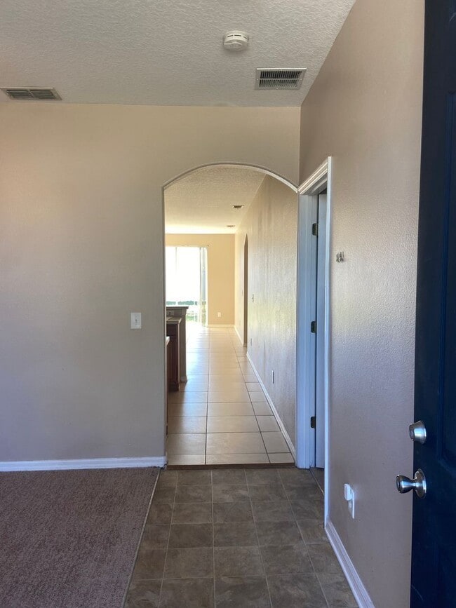 Photo - 628 Madina Cir