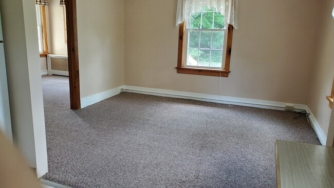 Building Photo - 122 Curtis Ave Unit Apt. #2