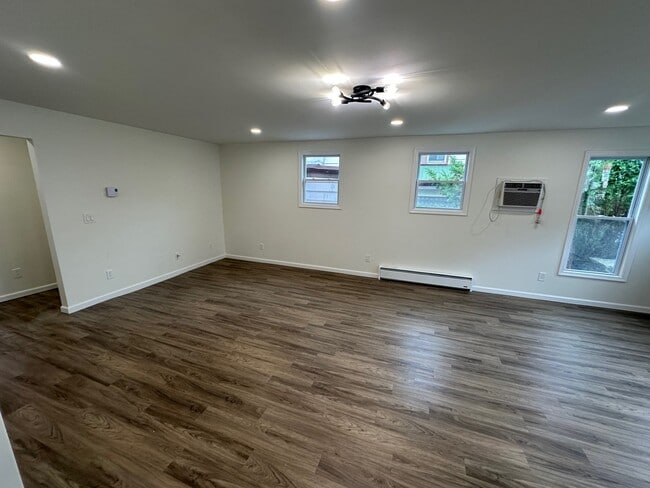 Photo - 106 Saint John St Unit 110