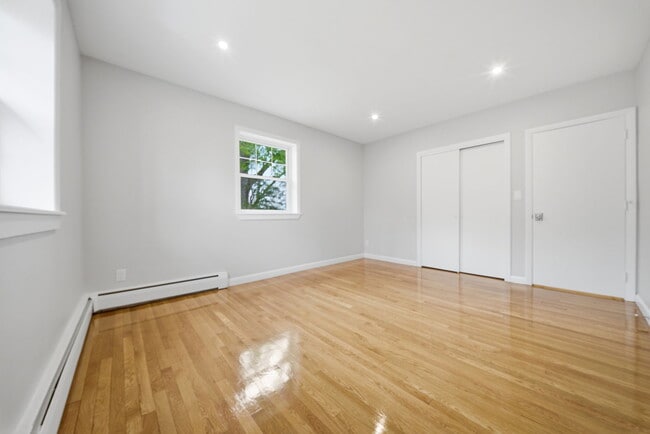 Photo - 11 Schubert St