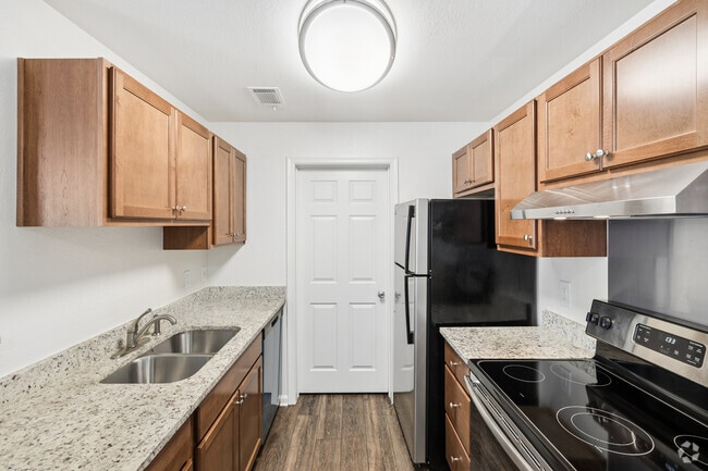 Elm 2BR, 1BA - 968SF - Kitchen