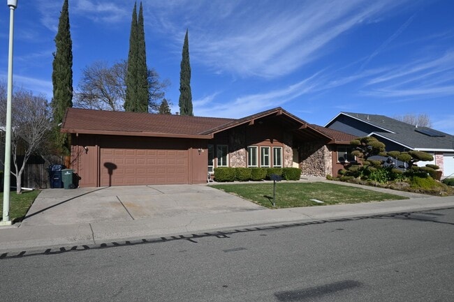 Photo - 80 Parkshore Cir