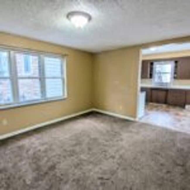 Photo - 2955 Exeter St Unit 1