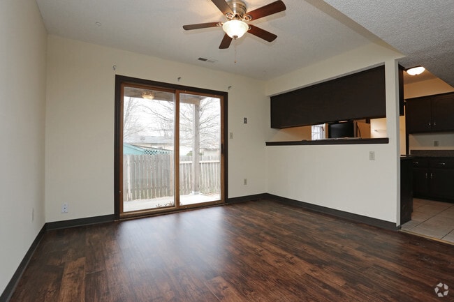 3BR, 2.5BA - 1500 SF