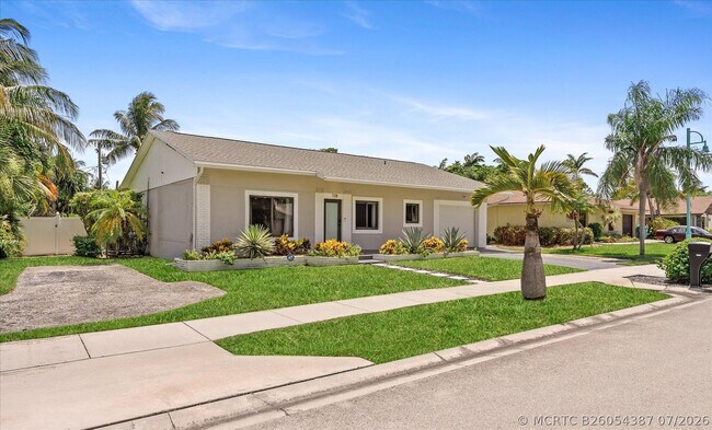 Photo - 728 NE 9th Ave