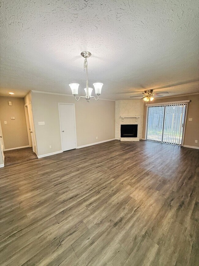 2 Peach Ct