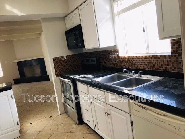 Photo - 7742 E Tanque Verde Ln