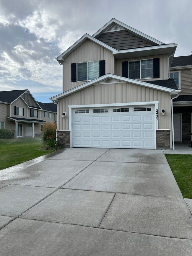 Photo - Beautiful 3 Bed, 2.5 Bath Townhome in Summerfield Subdivision | $1,995/month
