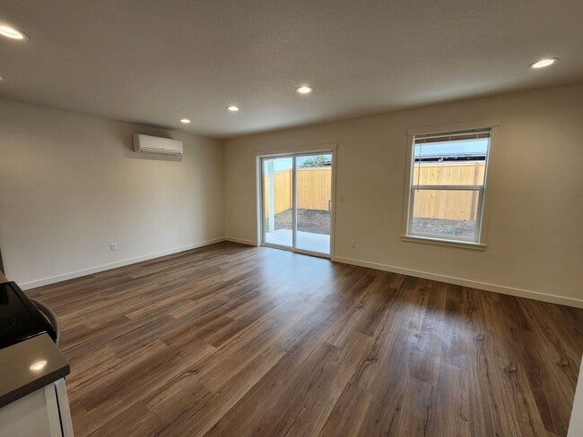 Photo - 1006 Peach Rd Unidad B