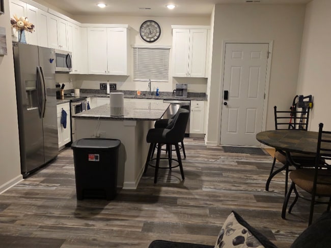 Photo - 533 Gantt St