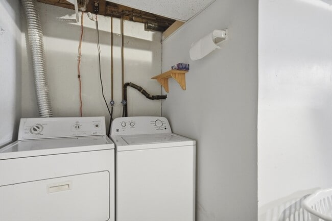 Building Photo - 20 Bolton St