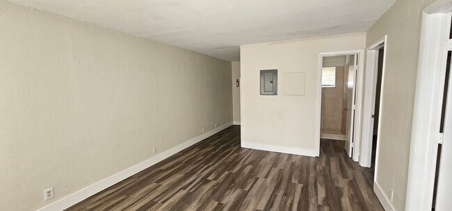 3041 Second Street