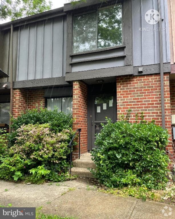 Building Photo - 20235 Laurel Hill Way Rental