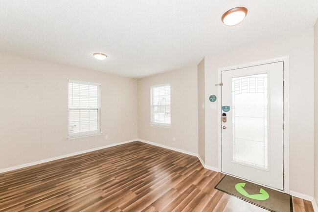 Photo - 6827 Earlswood Dr