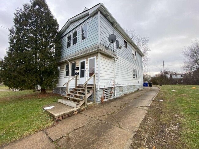 Photo - 7918 Force Ave Unidad 2