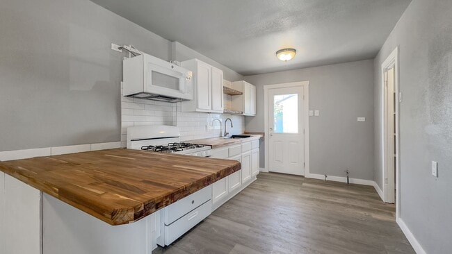 Photo - Three Bedroom, Two Bath Ready for Move-in!