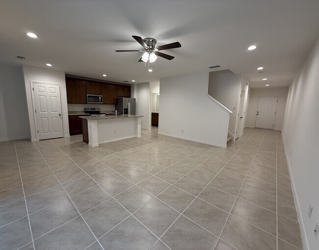 Photo - 215 Glass Onion Dr