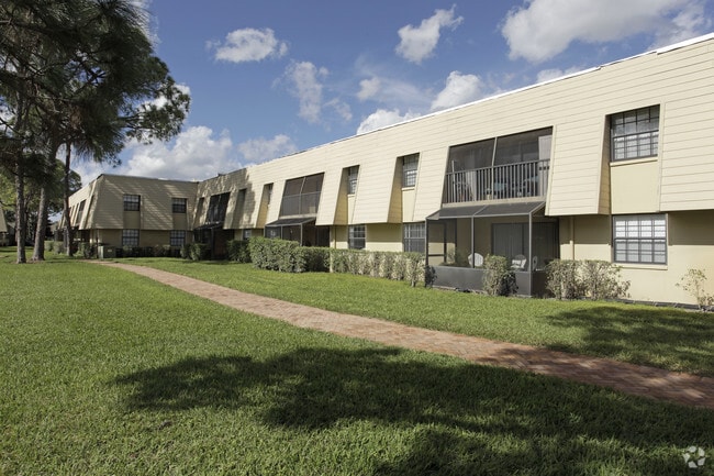 Building Photo - Turnbury at Palm Beach Gardens