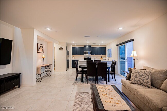 Photo - 3628 Via Allegro