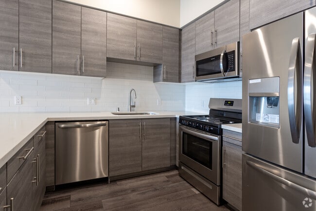 1BR, 1.5BA