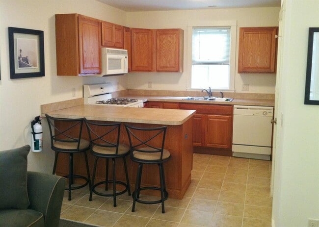 Photo - 208 Williams St
