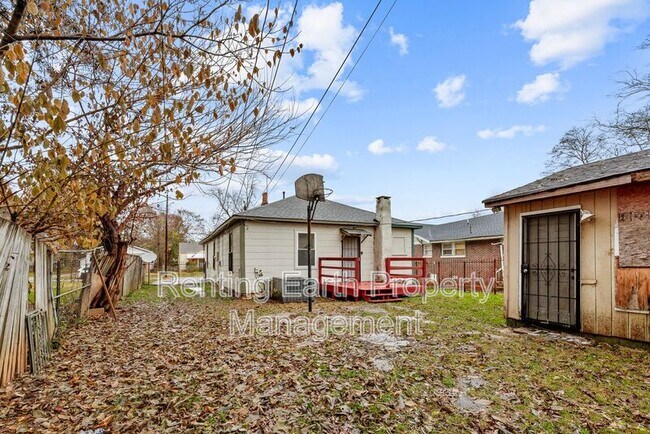 Photo - 4732 Court S